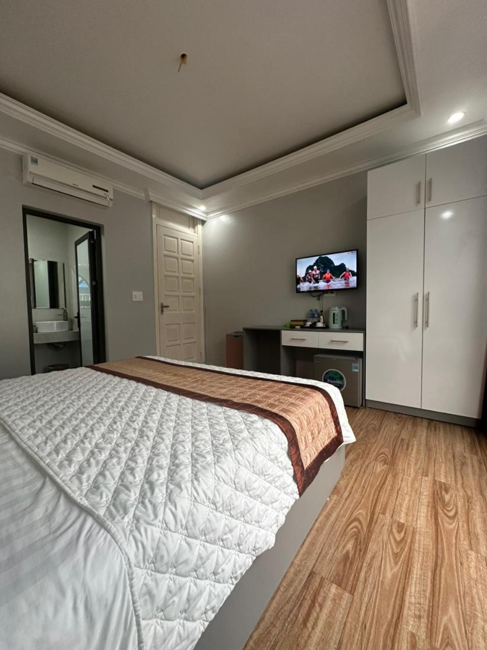 Viet Hoang Hotel Hạ Long Extérieur photo