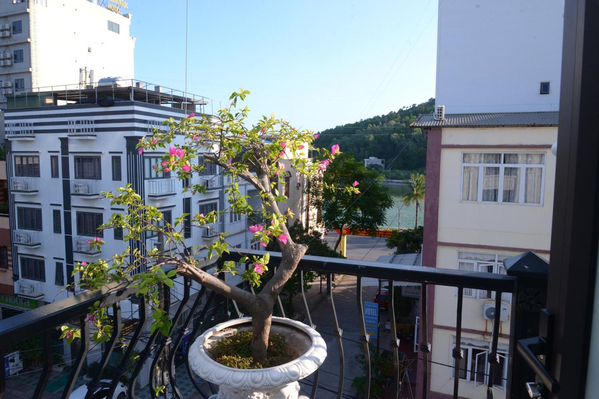 Viet Hoang Hotel Hạ Long Extérieur photo